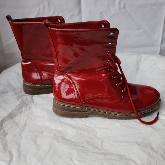 Laundry List Red patent leather Lace-up Boots Unisex size 9M. - Picture 10 of 13